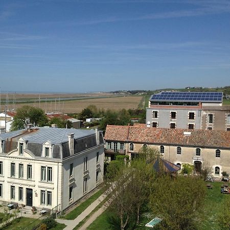 Le Domaine Du Meunier Hotel Mortagne-sur-Gironde Exterior foto