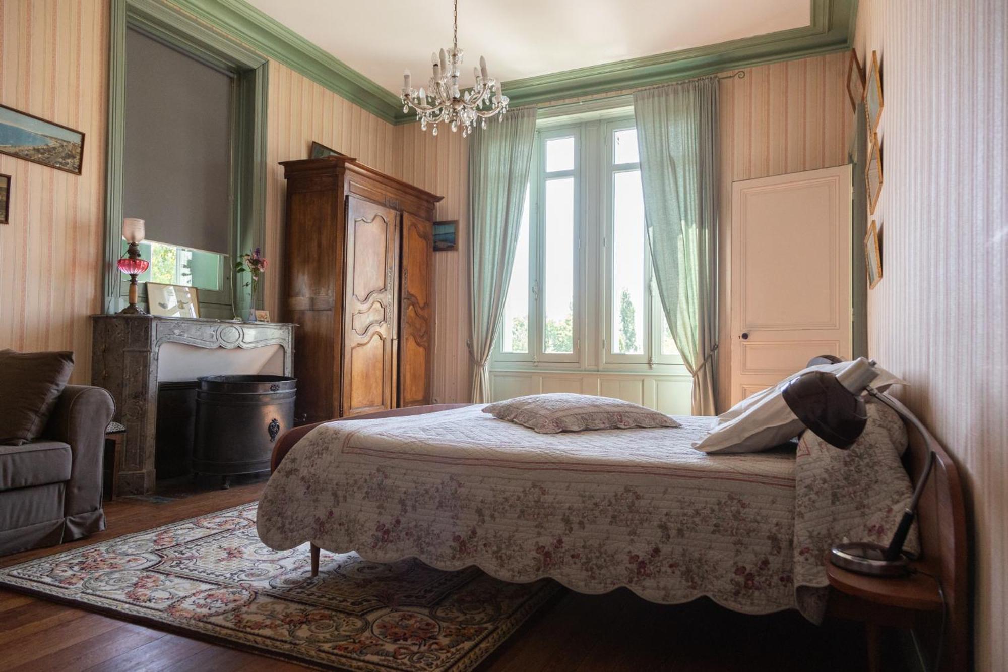 Le Domaine Du Meunier Hotel Mortagne-sur-Gironde Exterior foto