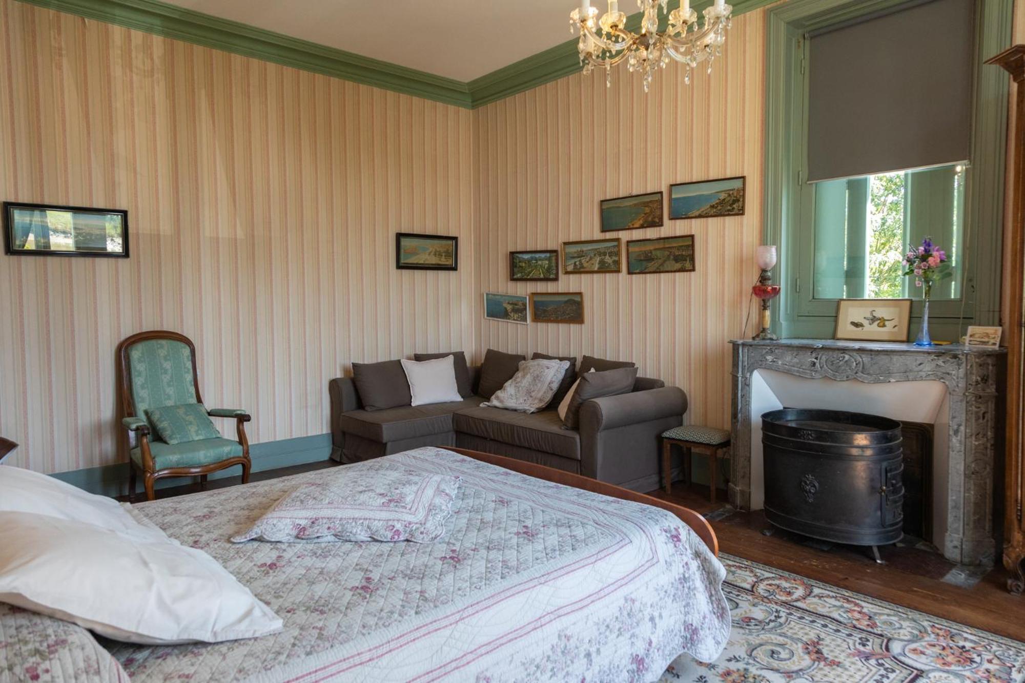 Le Domaine Du Meunier Hotel Mortagne-sur-Gironde Exterior foto