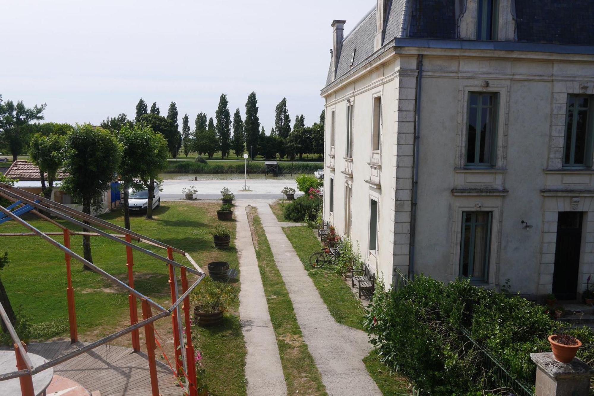 Le Domaine Du Meunier Hotel Mortagne-sur-Gironde Quarto foto